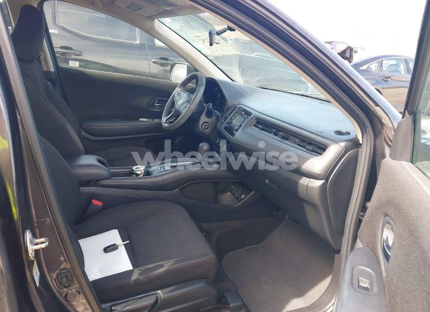 Photo 5 of 2016 Honda Hr-v LX (VIN 3CZRU5H38GM721661)