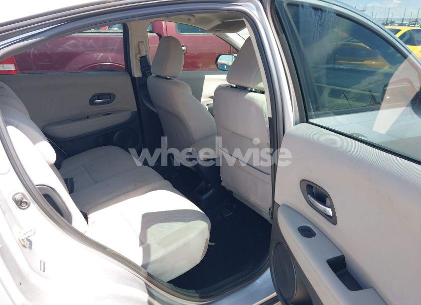 Photo 8 of 2018 Honda Hr-v LX (VIN 3CZRU5H38JM715463)