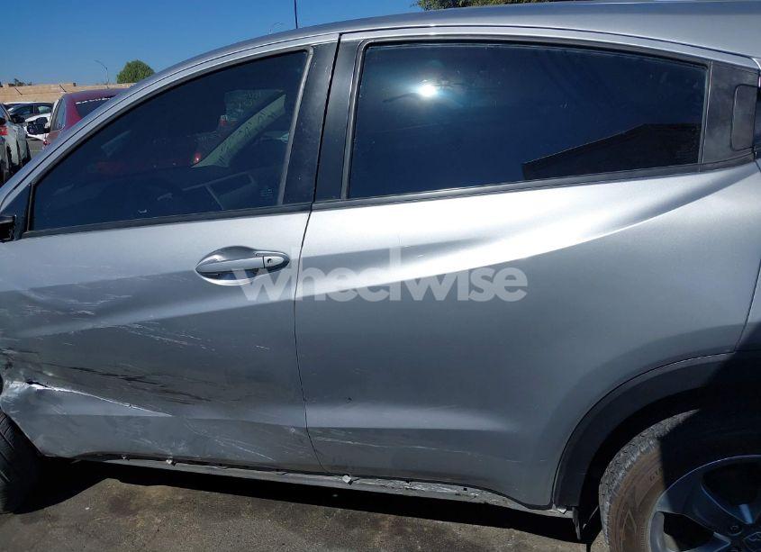 Photo 15 of 2019 Honda Hr-v LX (VIN 3CZRU5H38KG712725)