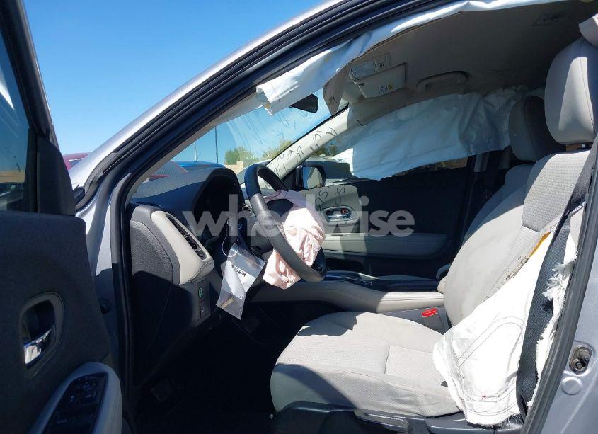 Photo 5 of 2019 Honda Hr-v LX (VIN 3CZRU5H38KG712725)