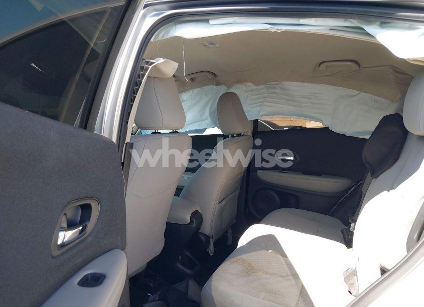 Photo 8 of 2019 Honda Hr-v LX (VIN 3CZRU5H38KG712725)