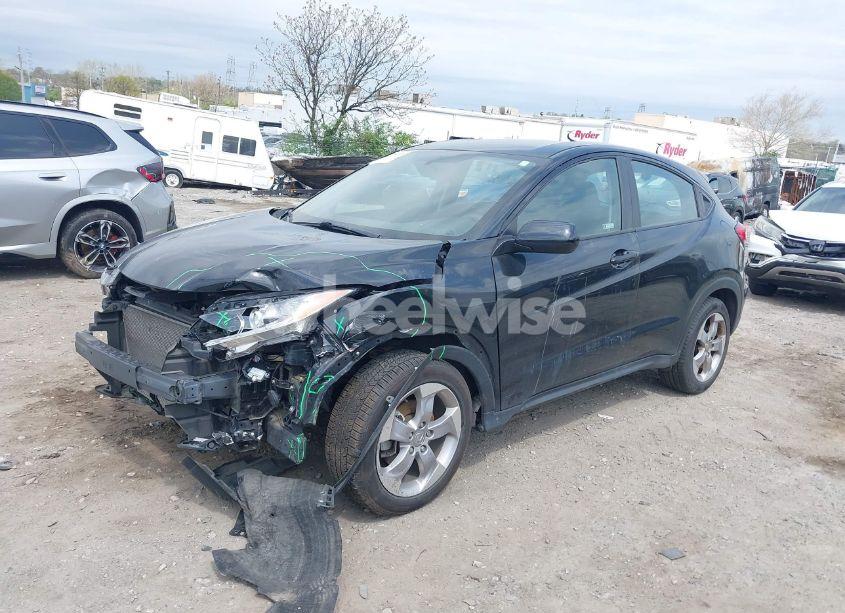 Photo 2 of 2019 Honda Hr-v LX (VIN 3CZRU5H38KG715771)