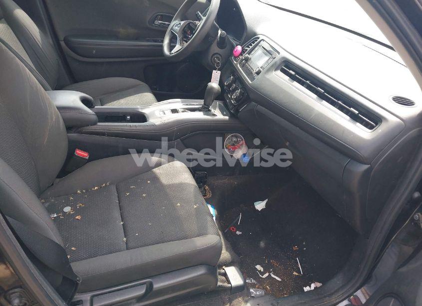 Photo 5 of 2019 Honda Hr-v LX (VIN 3CZRU5H38KG715771)