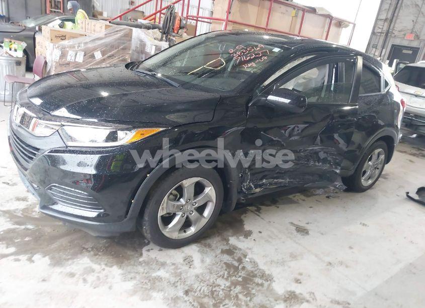 Photo 2 of 2020 Honda Hr-v 2WD LX (VIN 3CZRU5H38LM716227)