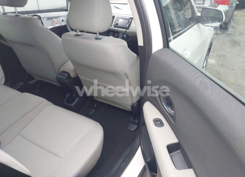 Photo 8 of 2022 Honda Hr-v 2WD LX (VIN 3CZRU5H38NM731538)