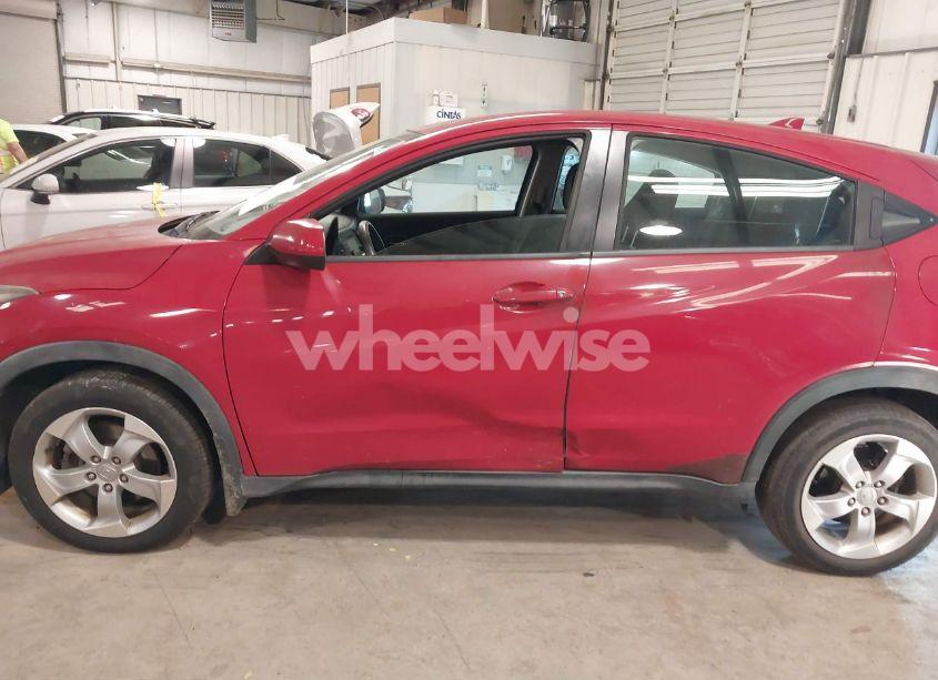 Photo 14 of 2016 Honda Hr-v LX (VIN 3CZRU5H39GM718588)