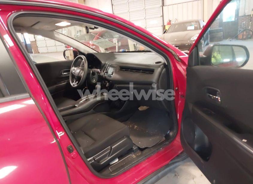 Photo 5 of 2016 Honda Hr-v LX (VIN 3CZRU5H39GM718588)