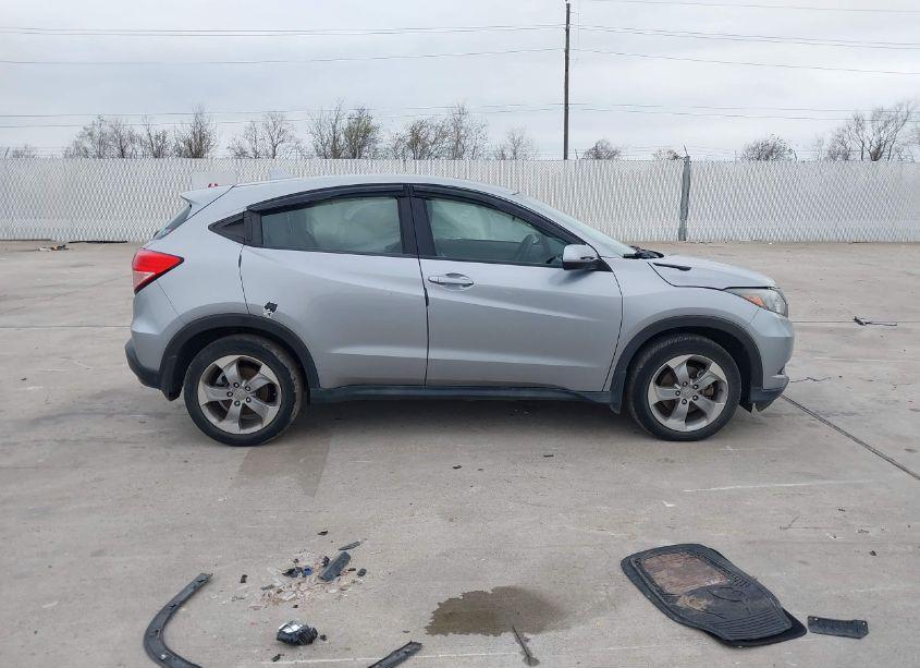 Photo 13 of 2017 Honda Hr-v LX (VIN 3CZRU5H39HG707168)