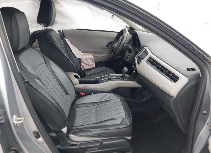 Photo 5 of 2017 Honda Hr-v LX (VIN 3CZRU5H39HG707168)