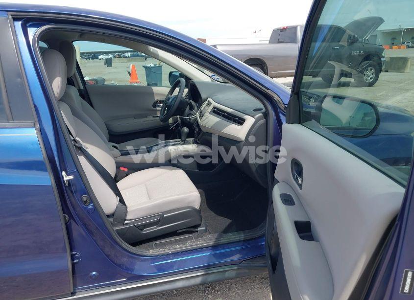 Photo 5 of 2017 Honda Hr-v LX (VIN 3CZRU5H39HM703669)