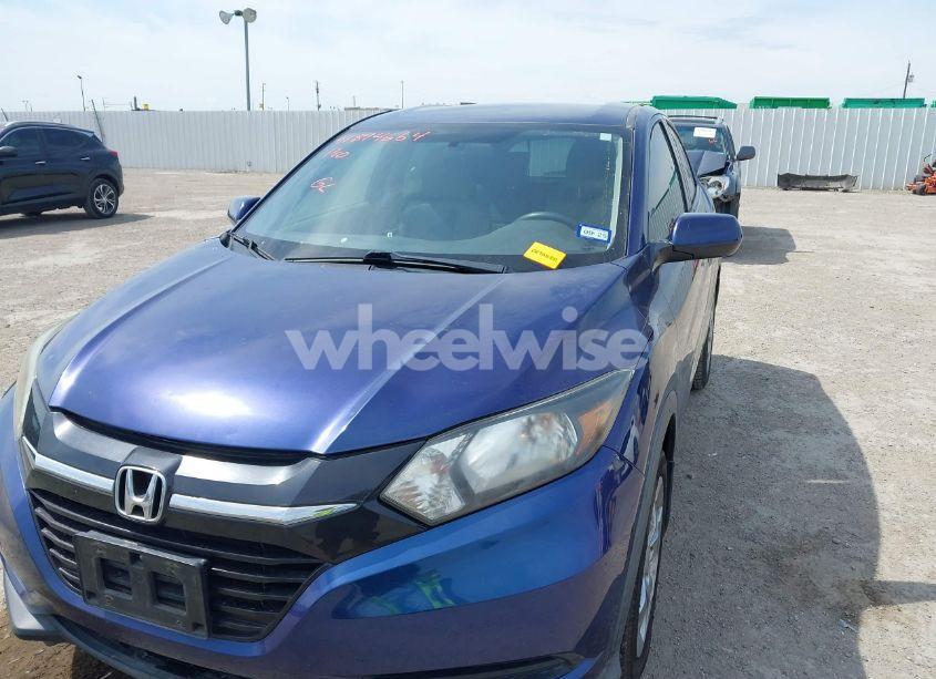 Photo 6 of 2017 Honda Hr-v LX (VIN 3CZRU5H39HM703669)