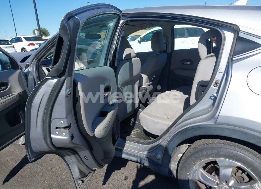 Photo 8 of 2017 Honda Hr-v LX (VIN 3CZRU5H39HM713196)