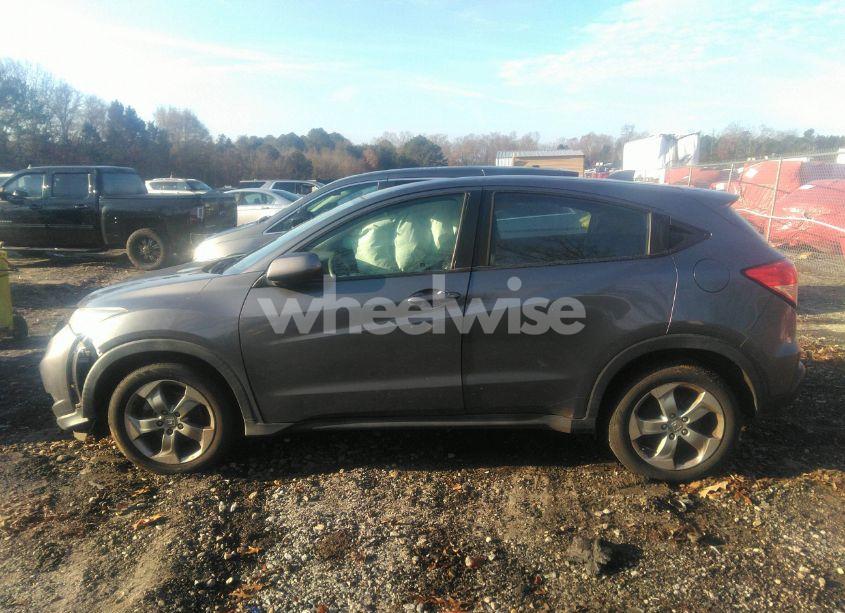 Photo 15 of 2018 Honda Hr-v LX (VIN 3CZRU5H39JG700226)