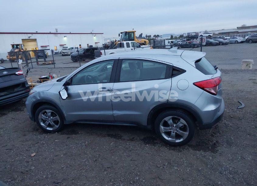 Photo 15 of 2018 Honda Hr-v LX (VIN 3CZRU5H39JM723264)