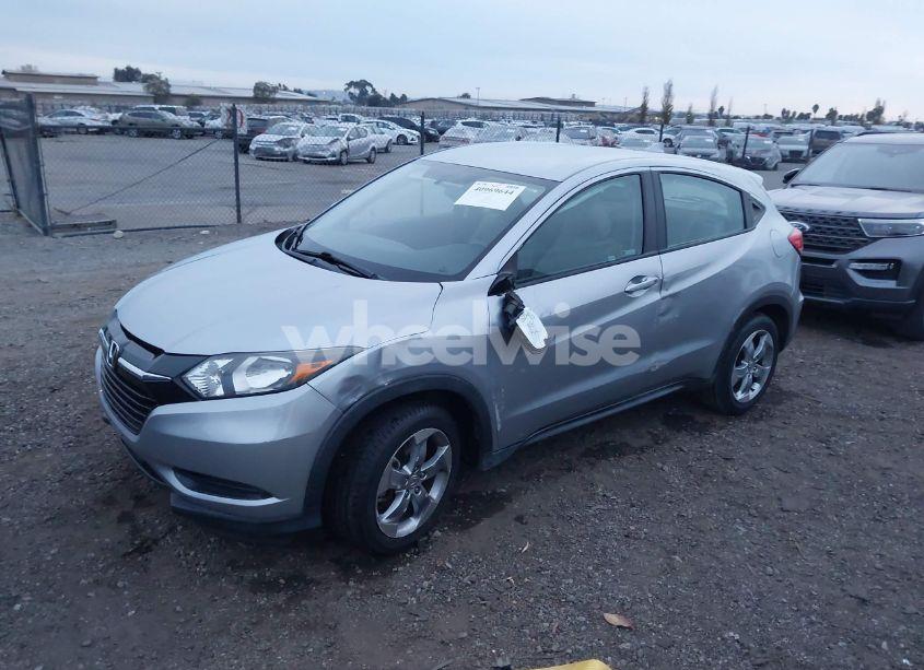 Photo 2 of 2018 Honda Hr-v LX (VIN 3CZRU5H39JM723264)