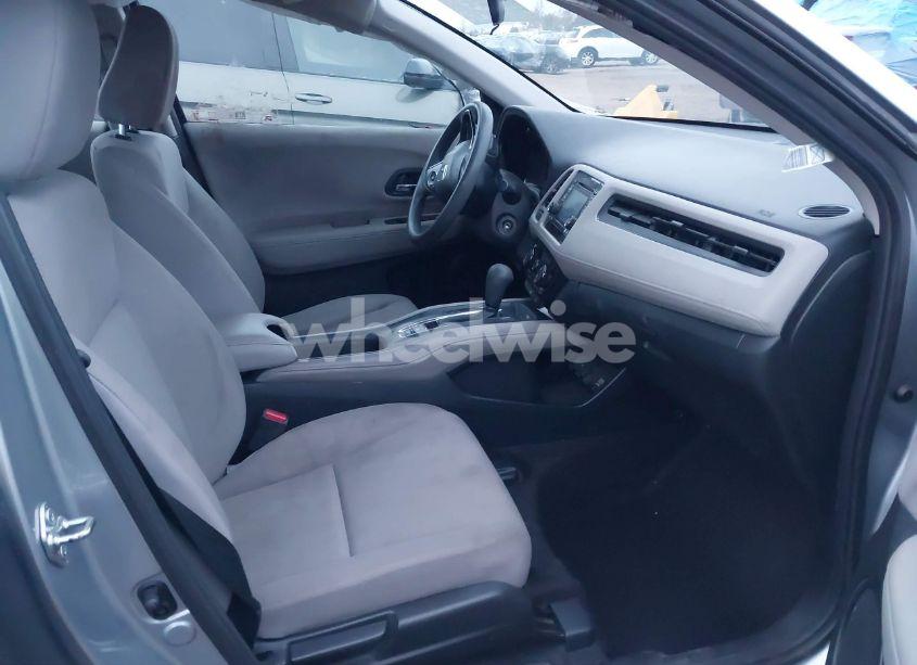 Photo 5 of 2018 Honda Hr-v LX (VIN 3CZRU5H39JM723264)