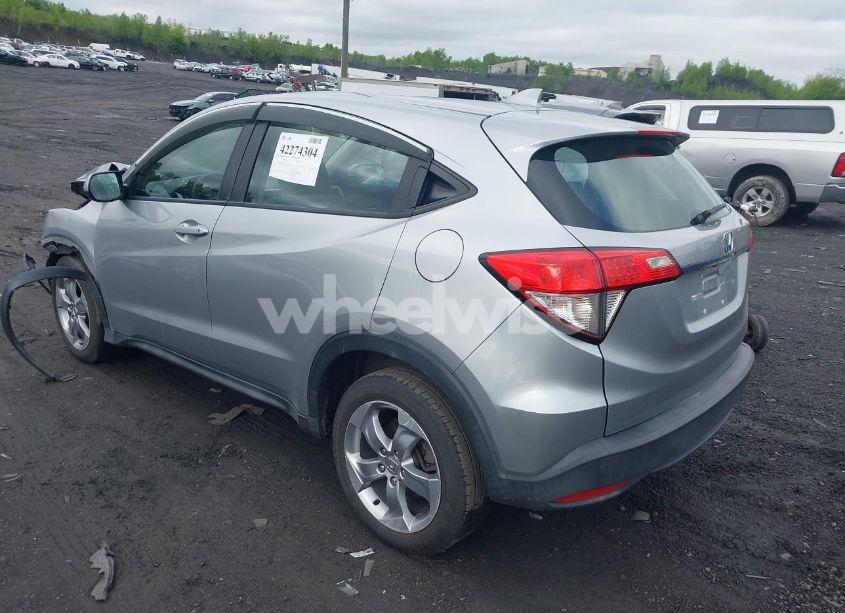 Photo 3 of 2019 Honda Hr-v LX (VIN 3CZRU5H39KG703872)