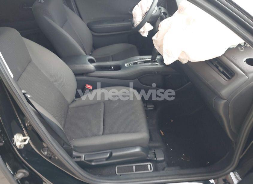 Photo 5 of 2019 Honda Hr-v LX (VIN 3CZRU5H39KG709073)