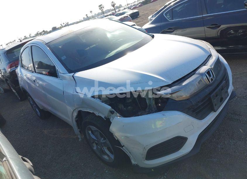 2019 Honda Hr-v LX (VIN 3CZRU5H39KM702108) main photo