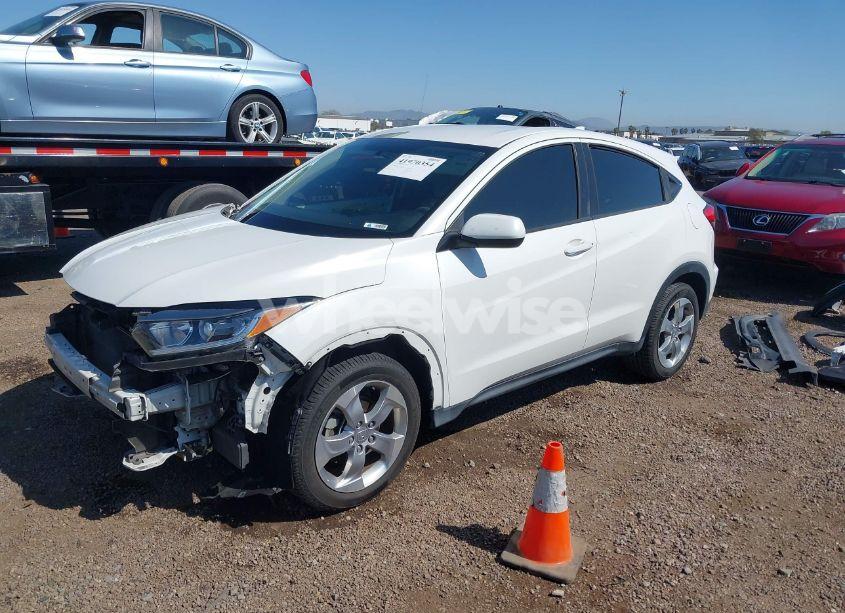 Photo 2 of 2019 Honda Hr-v LX (VIN 3CZRU5H39KM702108)