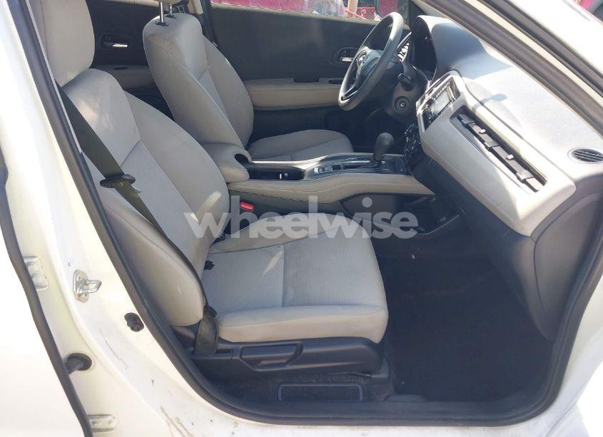 Photo 5 of 2019 Honda Hr-v LX (VIN 3CZRU5H39KM702108)