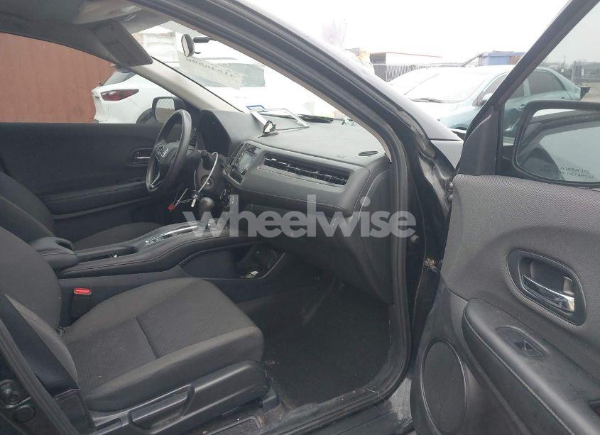 Photo 5 of 2020 Honda Hr-v 2WD LX (VIN 3CZRU5H39LM707343)