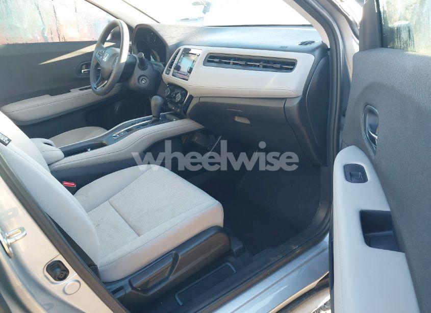 Photo 5 of 2020 Honda Hr-v 2WD LX (VIN 3CZRU5H39LM713045)