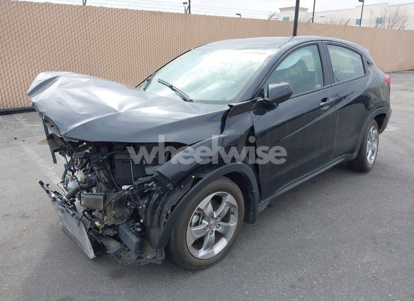 Photo 2 of 2022 Honda Hr-v 2WD LX (VIN 3CZRU5H39NM720564)