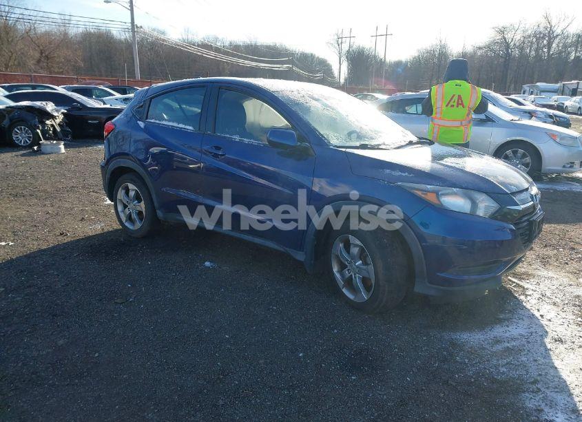 2017 Honda Hr-v LX (VIN 3CZRU5H3XHG705526) main photo