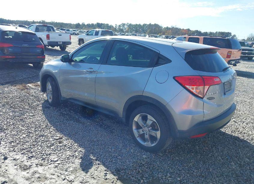 Photo 3 of 2018 Honda Hr-v LX (VIN 3CZRU5H3XJM703623)