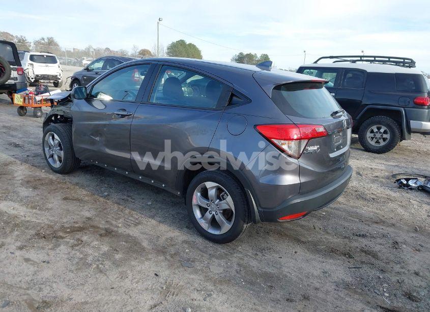 Photo 3 of 2020 Honda Hr-v 2WD LX (VIN 3CZRU5H3XLM711806)