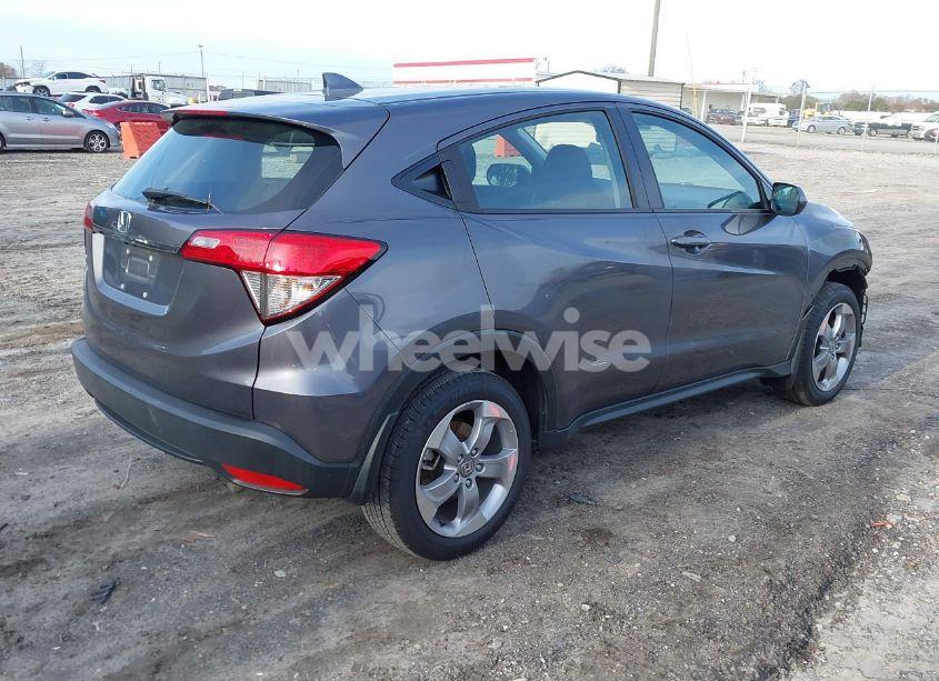Photo 4 of 2020 Honda Hr-v 2WD LX (VIN 3CZRU5H3XLM711806)