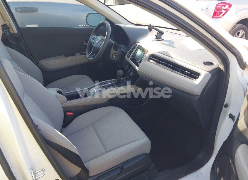 Photo 5 of 2021 Honda Hr-v 2WD LX (VIN 3CZRU5H3XMM732852)