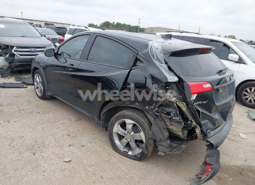 Photo 3 of 2022 Honda Hr-v 2WD LX (VIN 3CZRU5H3XNM705782)