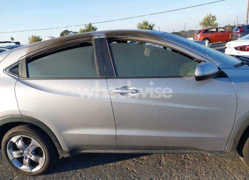 Photo 12 of 2022 Honda Hr-v 2WD LX (VIN 3CZRU5H3XNM709654)
