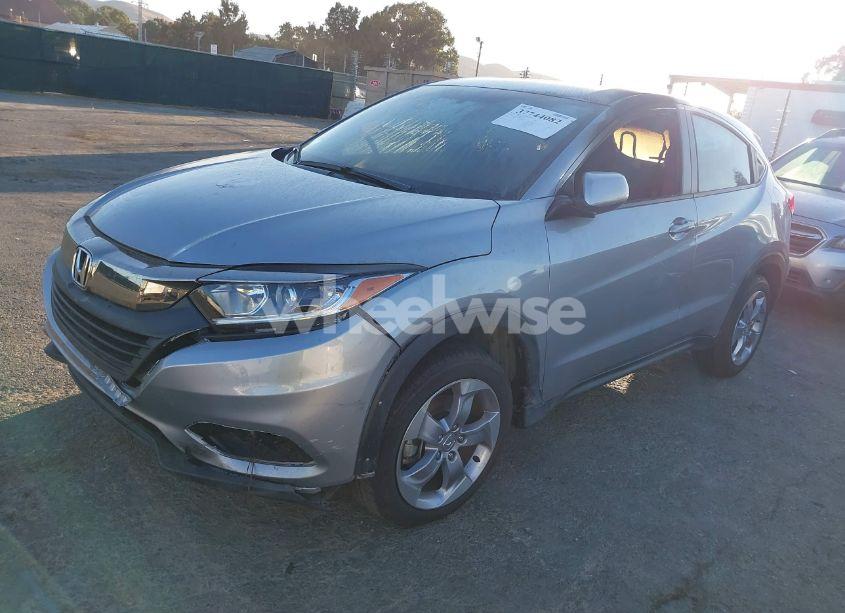 Photo 2 of 2022 Honda Hr-v 2WD LX (VIN 3CZRU5H3XNM709654)