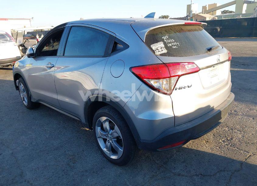 Photo 3 of 2022 Honda Hr-v 2WD LX (VIN 3CZRU5H3XNM709654)