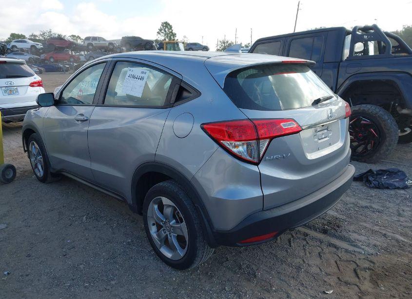 Photo 3 of 2022 Honda Hr-v 2WD LX (VIN 3CZRU5H3XNM720119)