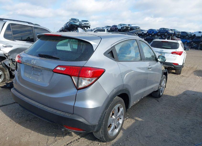 Photo 4 of 2022 Honda Hr-v 2WD LX (VIN 3CZRU5H3XNM720119)