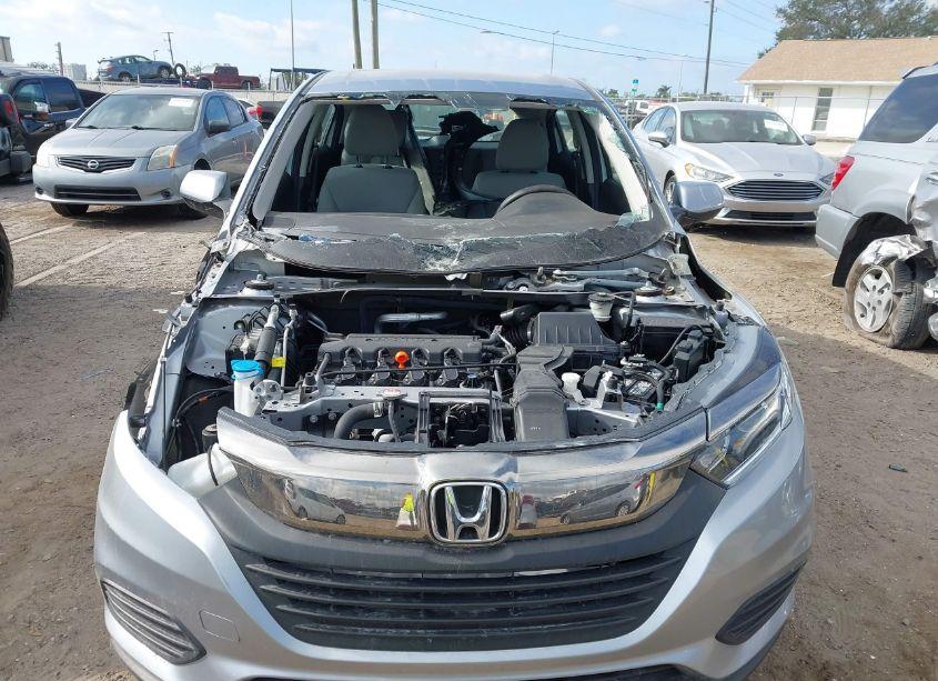 Photo 6 of 2022 Honda Hr-v 2WD LX (VIN 3CZRU5H3XNM720119)