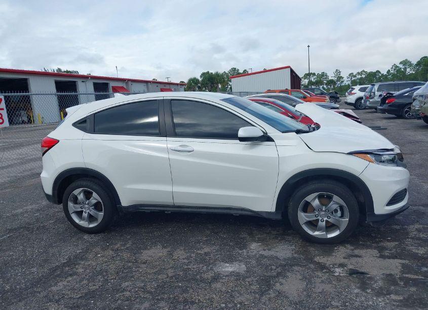 Photo 13 of 2022 Honda Hr-v 2WD LX (VIN 3CZRU5H3XNM725255)