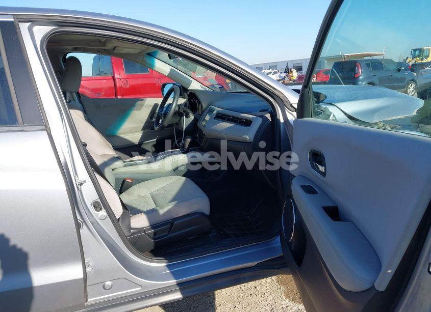 Photo 5 of 2018 Honda Hr-v EX (VIN 3CZRU5H50JG702593)