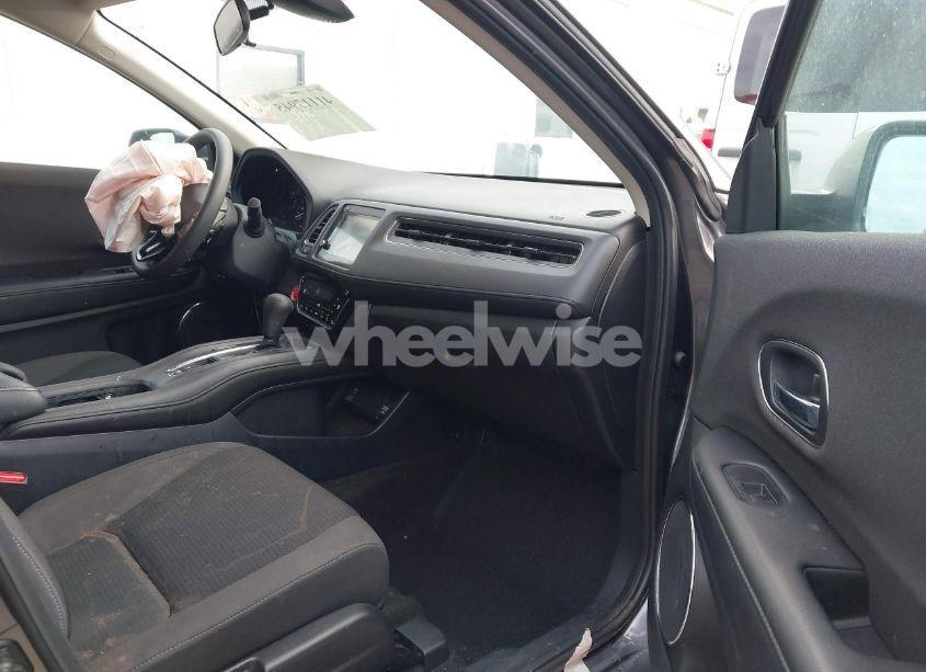 Photo 5 of 2021 Honda Hr-v 2WD EX (VIN 3CZRU5H50MM713292)