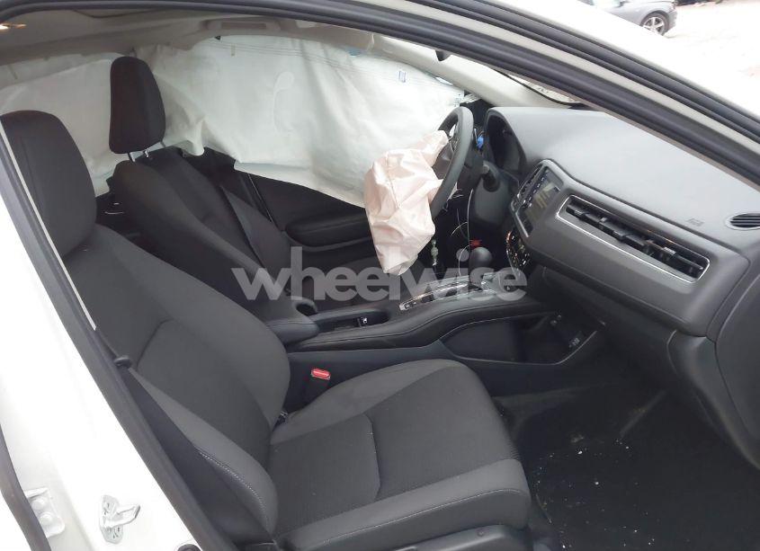 Photo 5 of 2022 Honda Hr-v 2WD EX (VIN 3CZRU5H50NM740784)