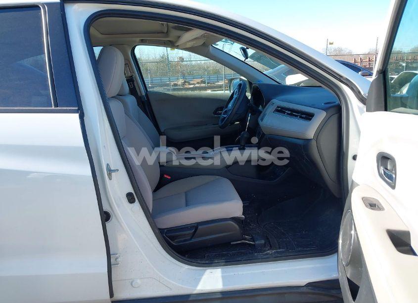 Photo 5 of 2018 Honda Hr-v EX (VIN 3CZRU5H51JM716780)