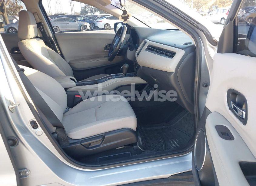 Photo 5 of 2018 Honda Hr-v EX (VIN 3CZRU5H51JM721803)