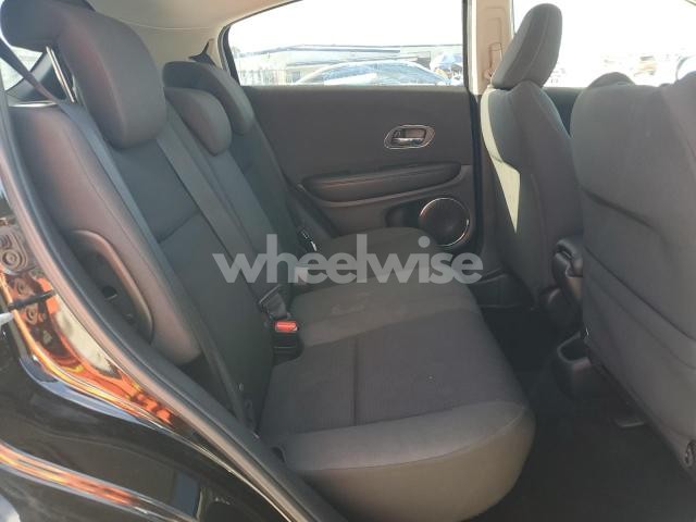 Photo 2 of 2022 HONDA HR-V EX (VIN 3CZRU5H51NM726988)