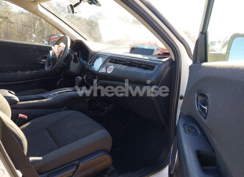 Photo 5 of 2022 Honda Hr-v 2WD EX (VIN 3CZRU5H52NM725932)