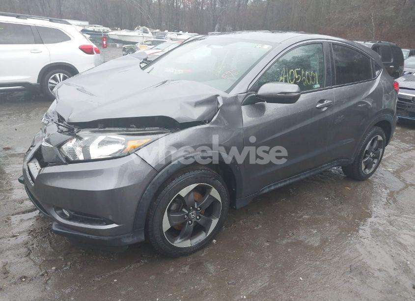 Photo 2 of 2018 Honda Hr-v EX (VIN 3CZRU5H53JM714240)