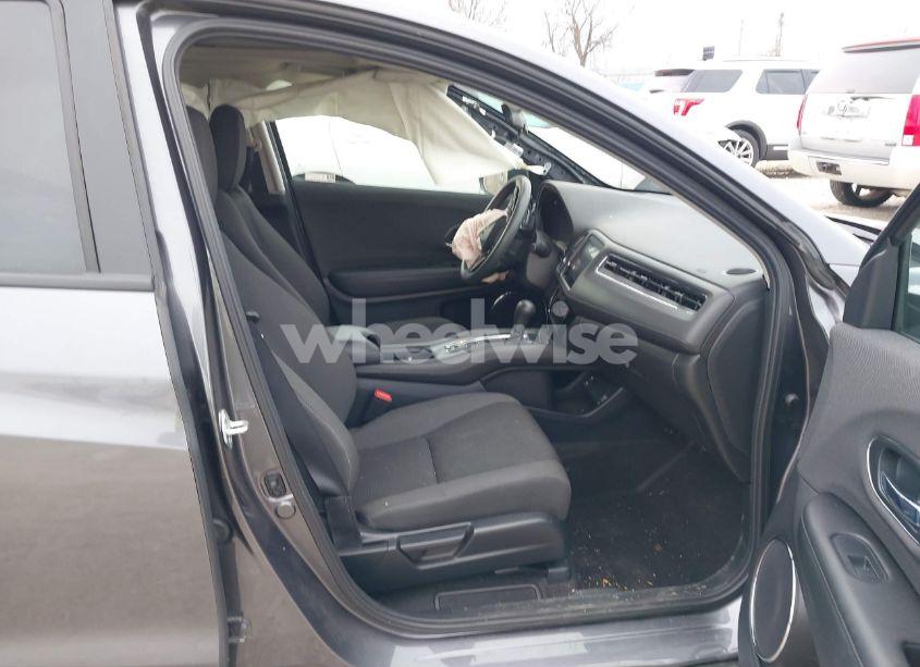 Photo 5 of 2022 Honda Hr-v 2WD EX (VIN 3CZRU5H53NM742822)
